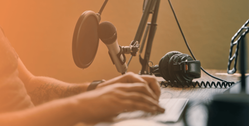 Guía sobre la imagen sonora de la radio: jingles, sweepers, fondos musicales y cabeceras horarias